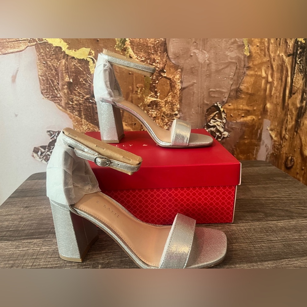 Kelly & Katie Heels Size 
‼️7 1/2M‼️‼️NWT‼️
